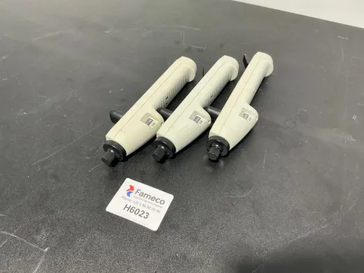 Eppendorf Set of Three Manual Pipettes for Precise Liquid Handling