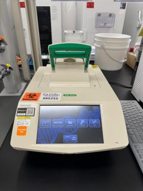Bio-Rad C1000 Thermal Cycler for PCR and Molecular Biology Applications-cover