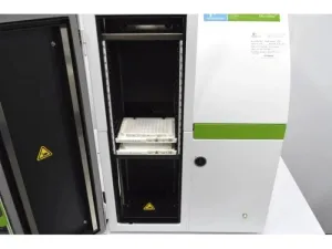 Perkin Elmer Revvity MicroBeta 2 Microplate Counter 2450-0120 with 12 Detectors, 5 of 10
