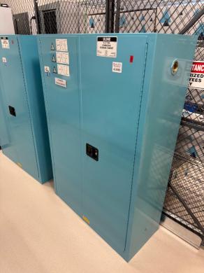 ULINE Model 874502 45-Gallon Corrosive Chemical Storage Cabinet-cover