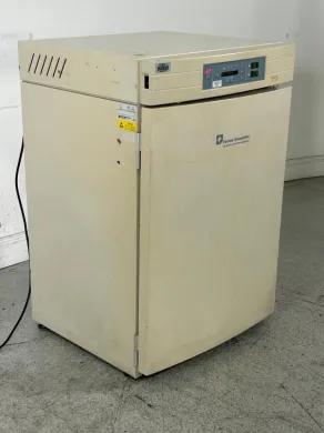 Forma Scientific CO2 Water Jacketed Incubator for Controlled Cell Culture Environment