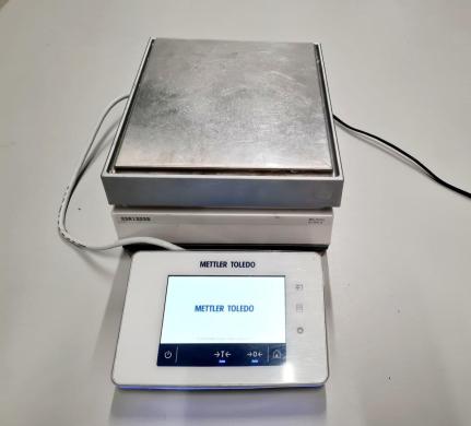 METTLER TOLEDO XSR1202S Precision Balance Lab Spares/Repairs
        NOTE - THIS IS A SPARES/REPAIRS ITEM-cover