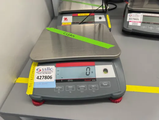 Ohaus Ranger 3000 R31P30 Digital Scale with 30 kg Capacity and 0.1 g Readability