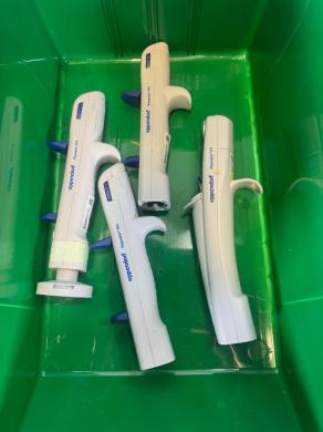 Eppendorf Repeater Handheld Pipette Controller for Repetitive Liquid Dispensing-cover