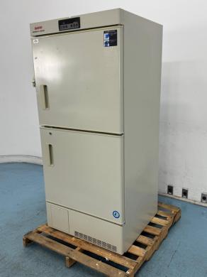 Sanyo Biomedical Freezer with Dual-Door Digital Temperature Control for Precise Sample Storage-cover