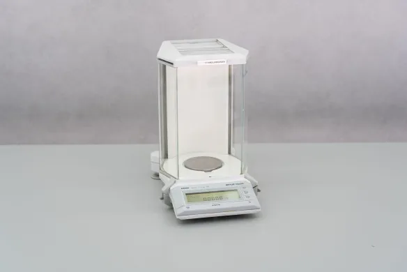 Mettler AG204 Analytical Balance with 210g Capacity and 0.1mg Accuracy