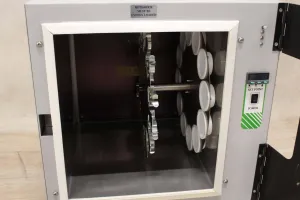 Biozym TC 600182 Laboratory Incubator, 3 of 3