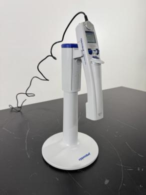 Eppendorf Repeater E3x Digital Pipet Filler-cover