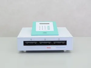 Thermo Scientific iEMS Orbital Shaker Incubator for Microtiter Plates, 3 of 7