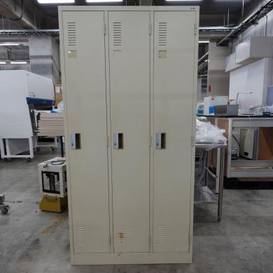 4246・PLUS / 465057 / 3-Person Locker (No Lock)-cover