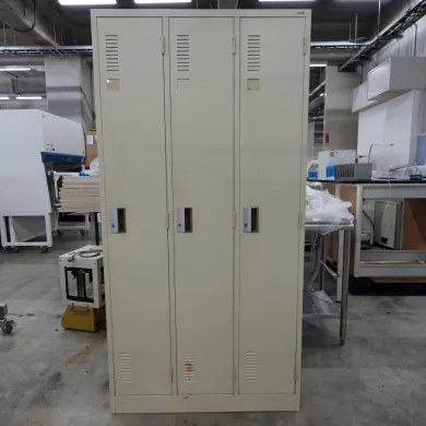4246・PLUS / 465057 / 3-Person Locker (No Lock)