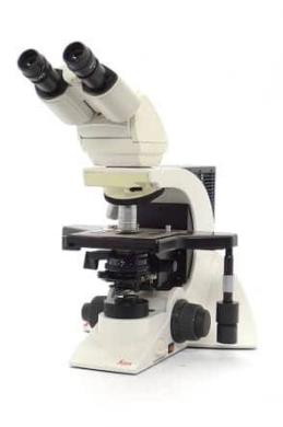Leica DM 2000 Biological Microscope-cover