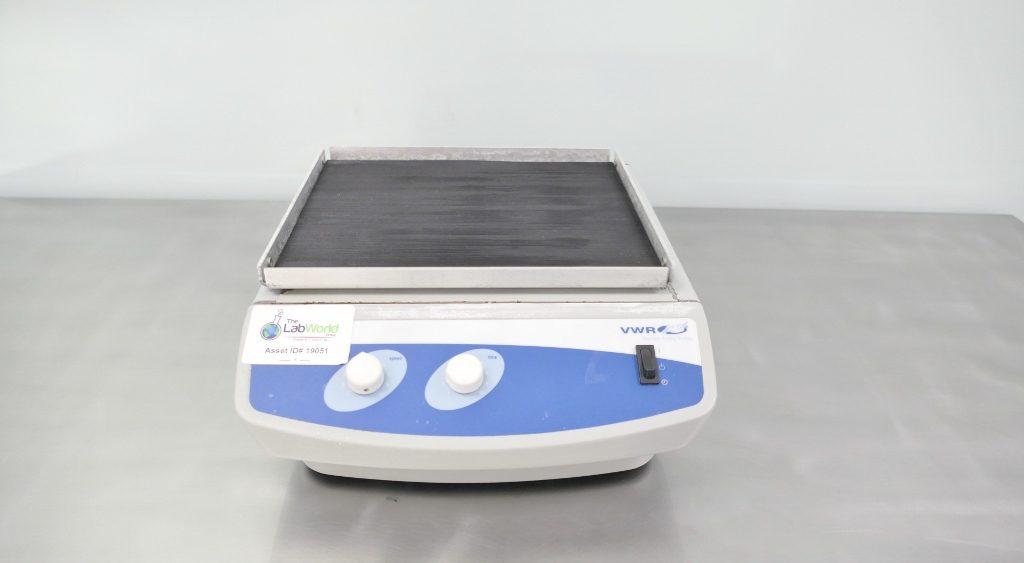 VWR Orbital Shaker 3500 Standard Analog Benchtop Platform Shaker