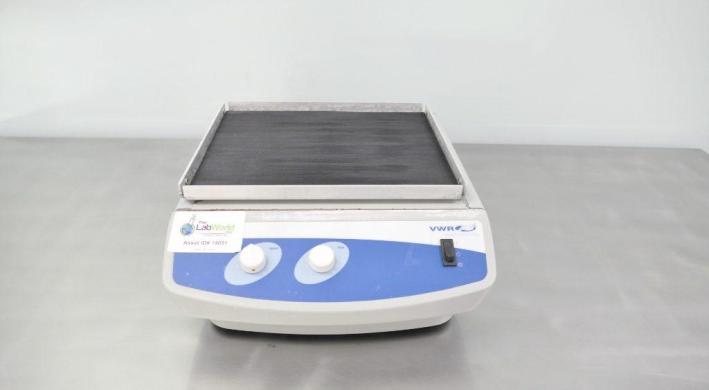 VWR Orbital Shaker 3500 Standard Analog Benchtop Platform Shaker-cover