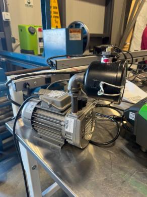 Becker VT4.8 Single-Stage Rotary Vane Vacuum Pump for Laboratory Use-cover