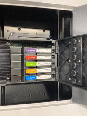 Agilent AriaDX Real-Time PCR Thermocycler with Touchscreen Interface-cover