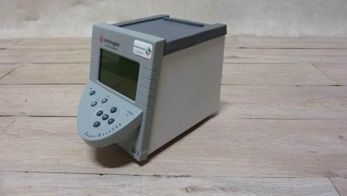 Invitrogen PowerEase 500 Power Supply-cover