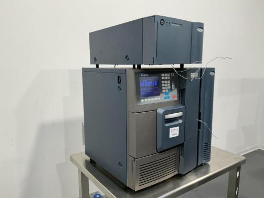 Waters Alliance e2695 with 2489 UV/Visible detector HPLC-cover