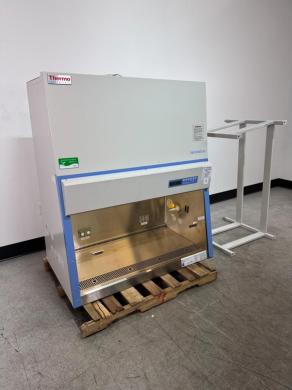 Thermo Scientific 1300 Series A2 4' Biosafety Cabinet-cover