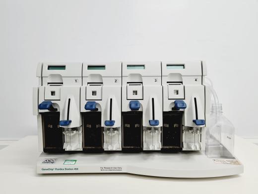 GeneChip Fluidics Station 450 Lab-cover