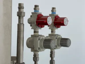 Wastech Engineering Solvent Dispense System with Integrated Pressure and Flow Control, 3 of 6