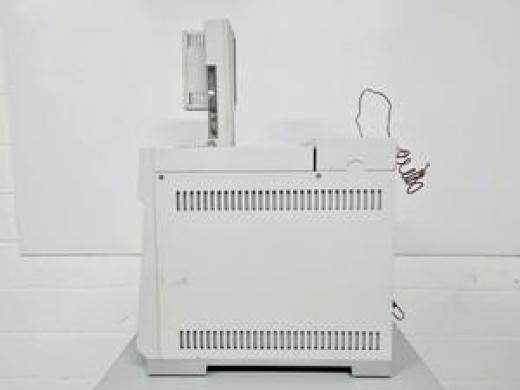 Hewlett Packard Series 6890 GC System with HP 6890 Series Injector-cover