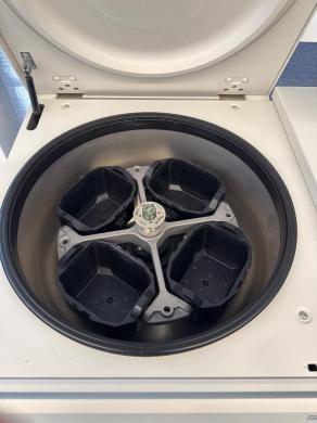 Thermo Scientific Sorvall Legend XTR Refrigerated Centrifuge for Versatile Lab Applications-cover