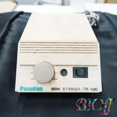 AS ONE Pasolina TR-100 Mini Stirrer 110 × 110 mm Plate