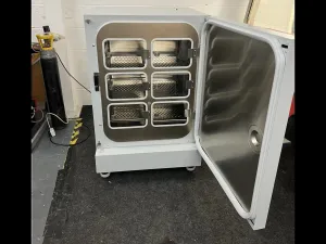 Binder CB220 CO2 Incubator with Hypoxia and Humidity Control, 210 L Capacity, 2 of 7