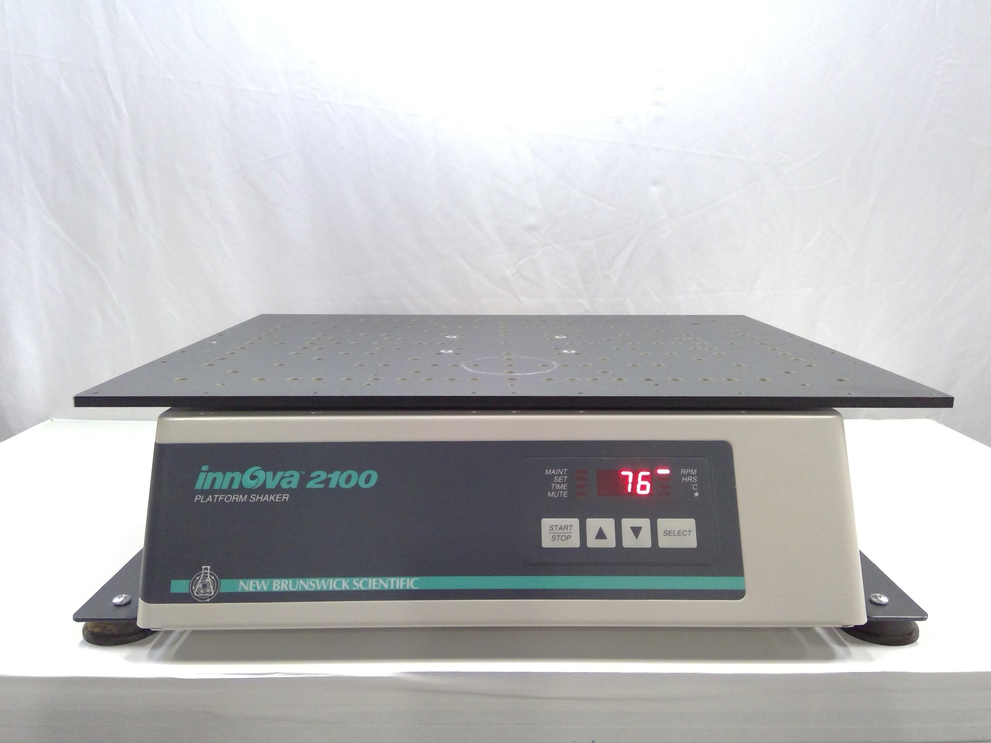 New Brunswick Innova 2100 Benchtop Orbital Platform Shaker with 500 RPM Max Speed