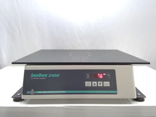 New Brunswick Innova 2100 Benchtop Orbital Platform Shaker with 500 RPM Max Speed