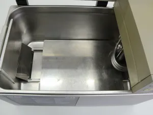 Grant W28/ZD Temperature-Controlled Laboratory Water Bath, 6 of 8