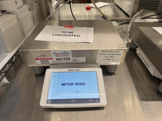 Mettler Toledo XPR32000L Digital Scale-cover