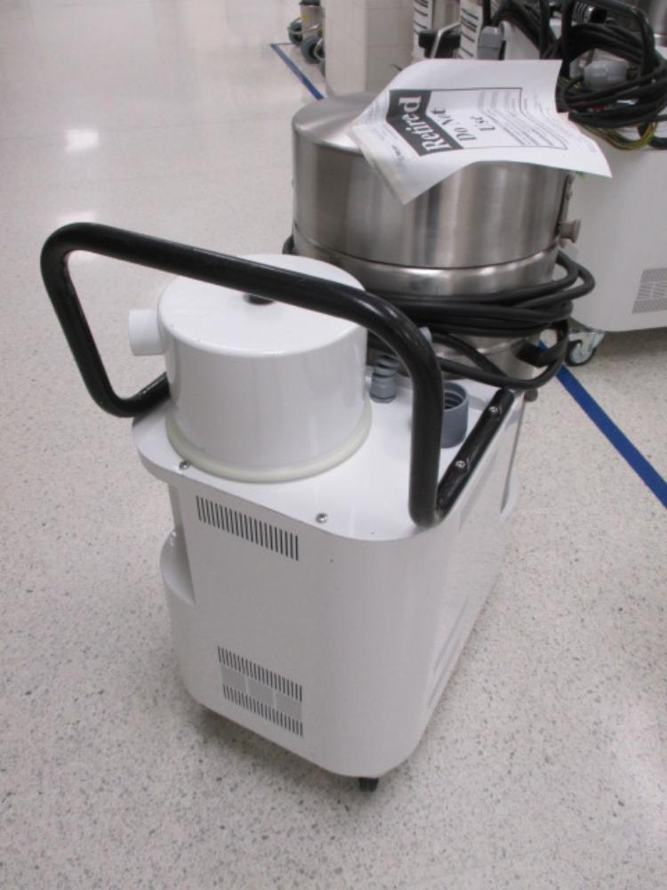 Nilfisk Industrial Vacuum Cleaner 10L, 20kPa, 220V