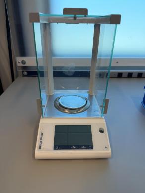 Metler Toledo ML104T Analytical Balance-cover