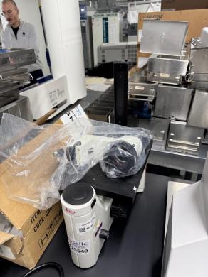 Leica DMIL LED Inverted Microscope for Live Cell Imaging with LED Illumination-cover