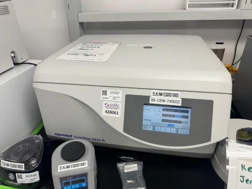Eppendorf 5910 Ri High-Speed Refrigerated Benchtop Centrifuge with Touchscreen Control