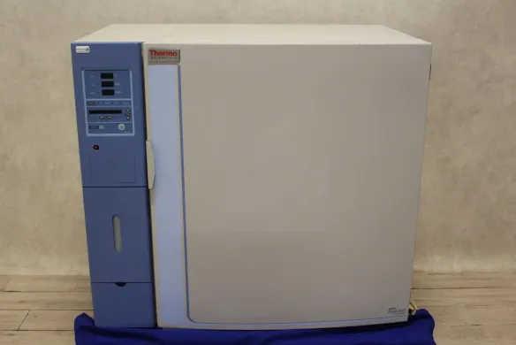 Thermo Scientific Forma Steri-Cult 3311 CO2 Incubator