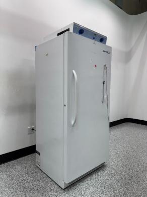 Thermo Fisher Scientific VWR BOD Incubator Model 3733A with Digital Temperature Control-cover