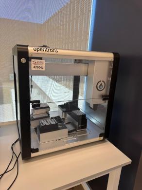 Opentrons OT2-R Liquid Handler-cover