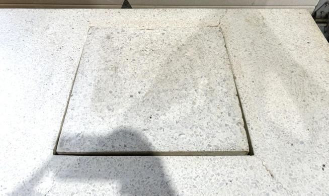 Laboratory Marble Balance Table with Integrated 16" x 16" Anti-Vibration Section-cover