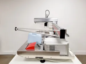 Aviso TheOnyx Automated Liquid Handling System, 13 of 14