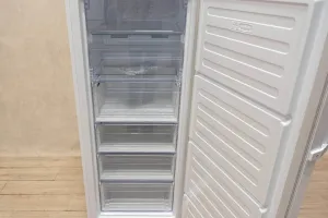 Beko RFNE270K31WN No-Frost Laboratory Freezer, 4 of 7