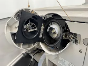 Agilent Technologies TOF LC/MSD Time-of-Flight Mass Spectrometer with Integrated Vacuum Pump, 2 of 4