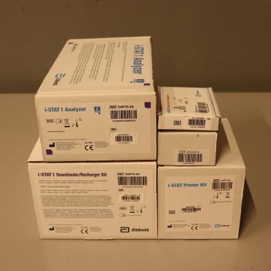 Abbott i-STAT 1 300-G Portable Point-of-Care Blood Analyzer System with Accessories-cover