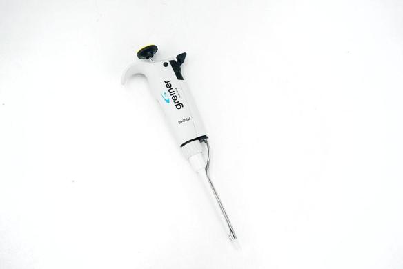Greiner Bio-One 1Ch 20-200 Single-Channel Manual Pipette, 20–200 µL-cover