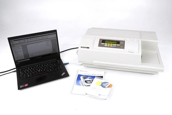 Molecular Devices SpectraMax M2 Multi-Mode Microplate Reader for Absorbance, Fluorescence, TRF and Luminescence-cover