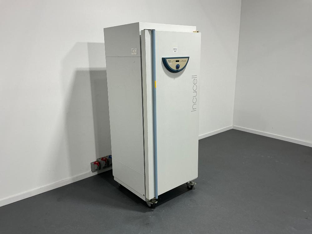 MMM Medcenter Incucell 404 Temperature-Controlled Laboratory Incubator