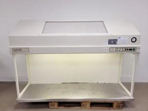 Labcaire Model HLF18 Laminar Flow Cabinet-cover