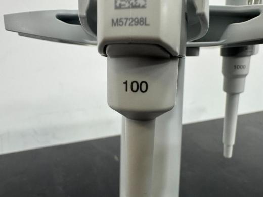 Eppendorf Research Plus Single Channel Pipettes with Adjustable Volume and Stand-cover